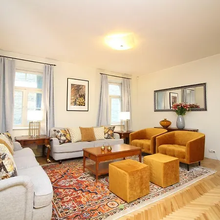 Apartment 4 Bedroom With Sauna And 2 Bathroom *