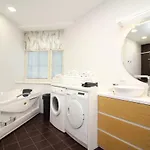 4 Bedroom With Sauna And 2 Bathroom Appartement *